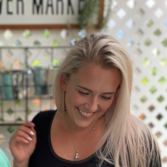 Meet your Posher, Paige - Picture 3 of 3